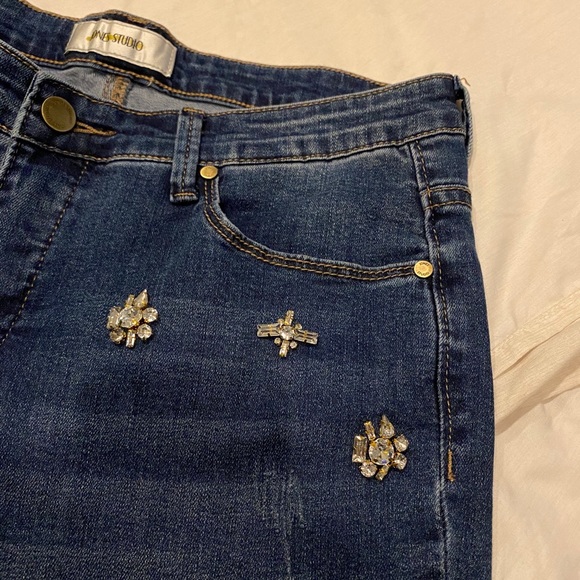 Jones Studio Jeans W Diamond Studs 